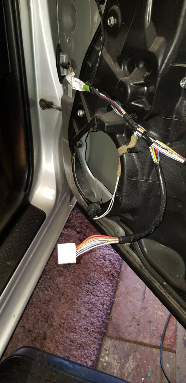 Ремонт фиксаторов дверей — Mazda 3 (1G) BK, 1,6 л, 2007 года | своими ...