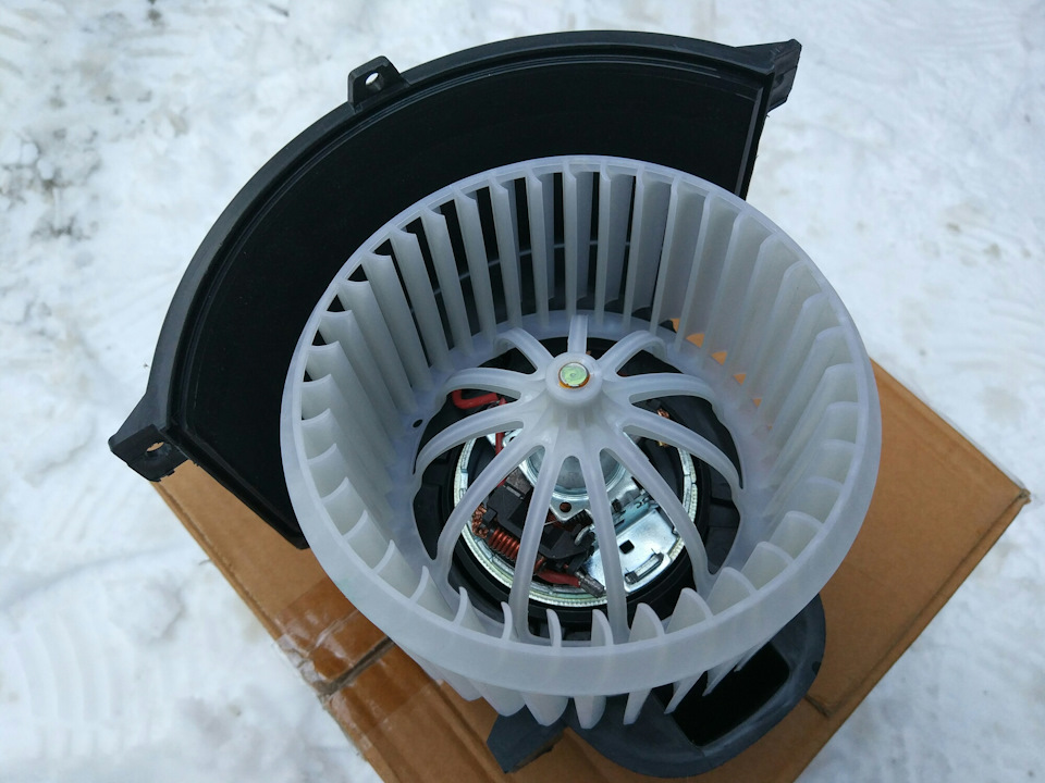 Фото в бортжурнале Volkswagen Touareg (1G)