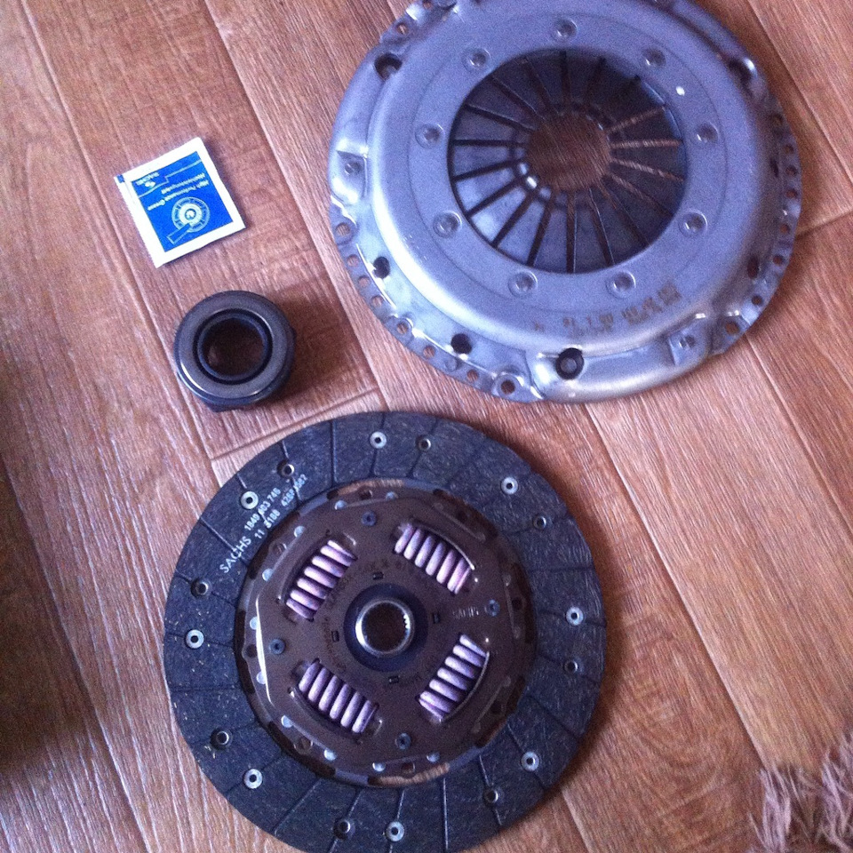 вот что приехало в коробке — Skoda Octavia A5 Mk2. Запчасти на фото: 310101, 1151884