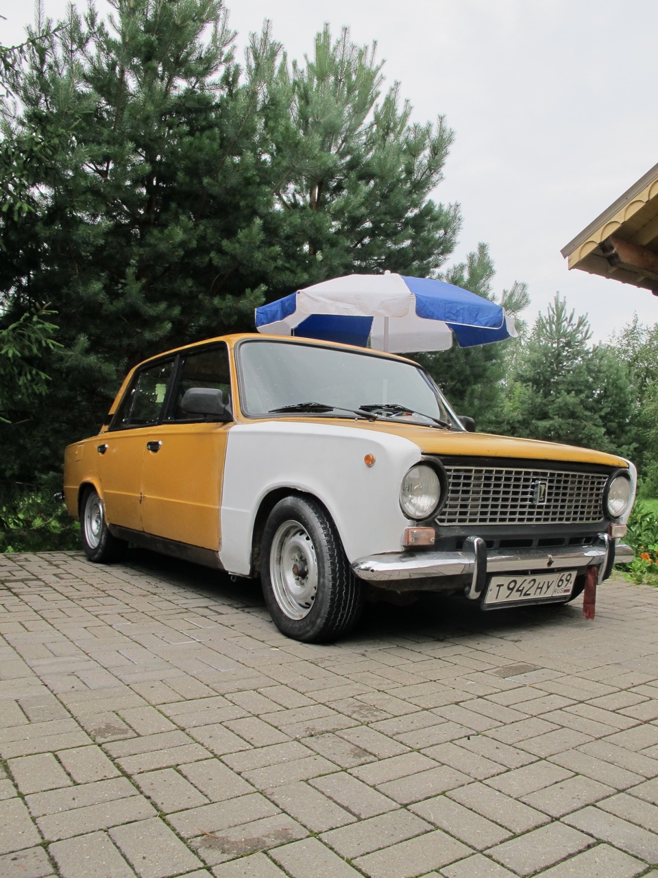 Перегрунтовка крыльев, уборка и попытка завести — Lada 21011, 1,3 л, 1977  года | кузовной ремонт | DRIVE2