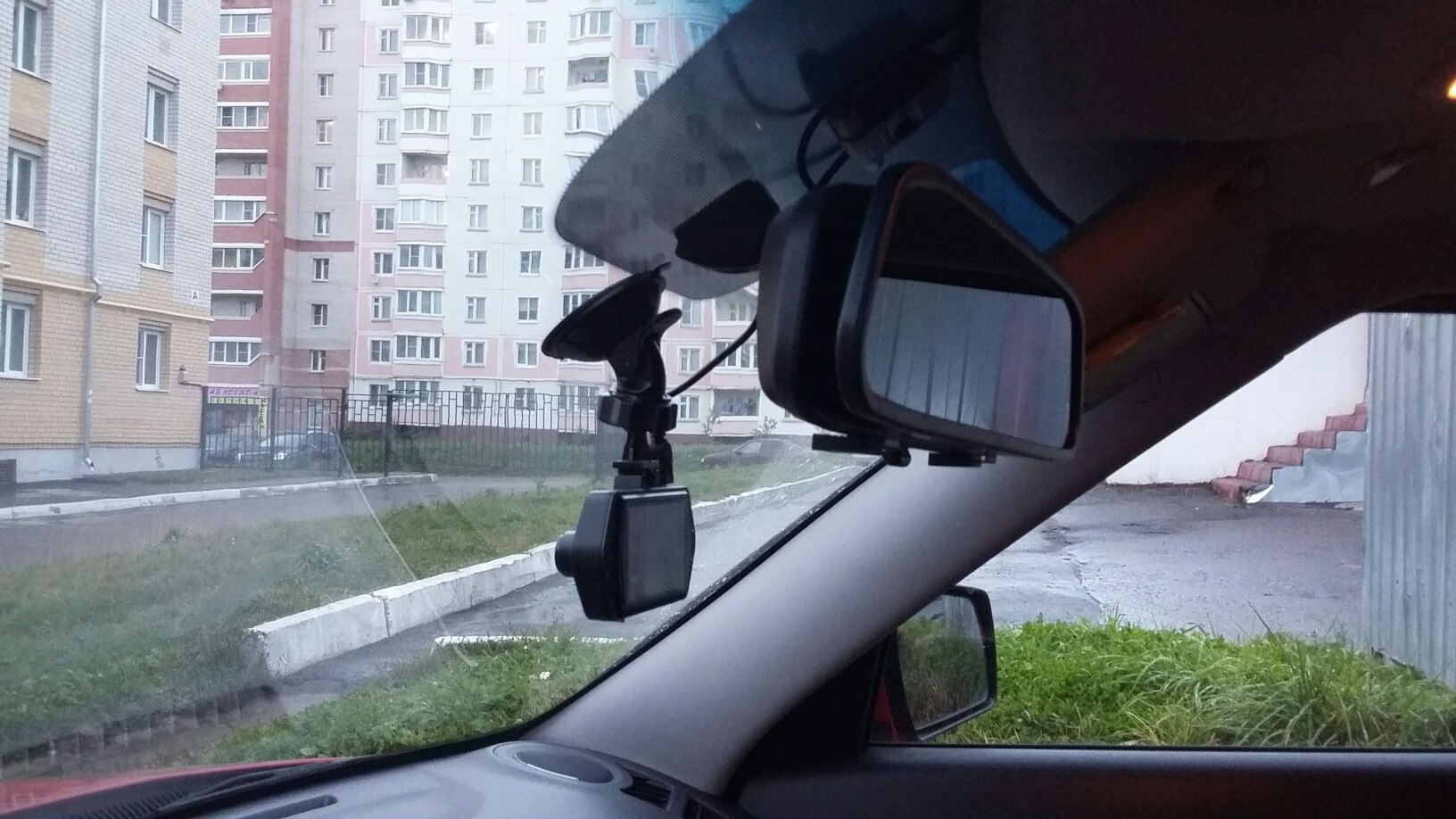 Камера заднего вида и монитор в зеркале КИА Соул — KIA Soul (1G), 1,6 л ...