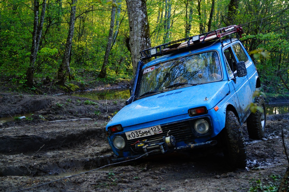 Нива вод. Lada Niva Dirt 2. Нива подготовлена к ЛЕСК. Нива 3д сине-зеленая тюнинг для бездорожья. Видео от нивка.