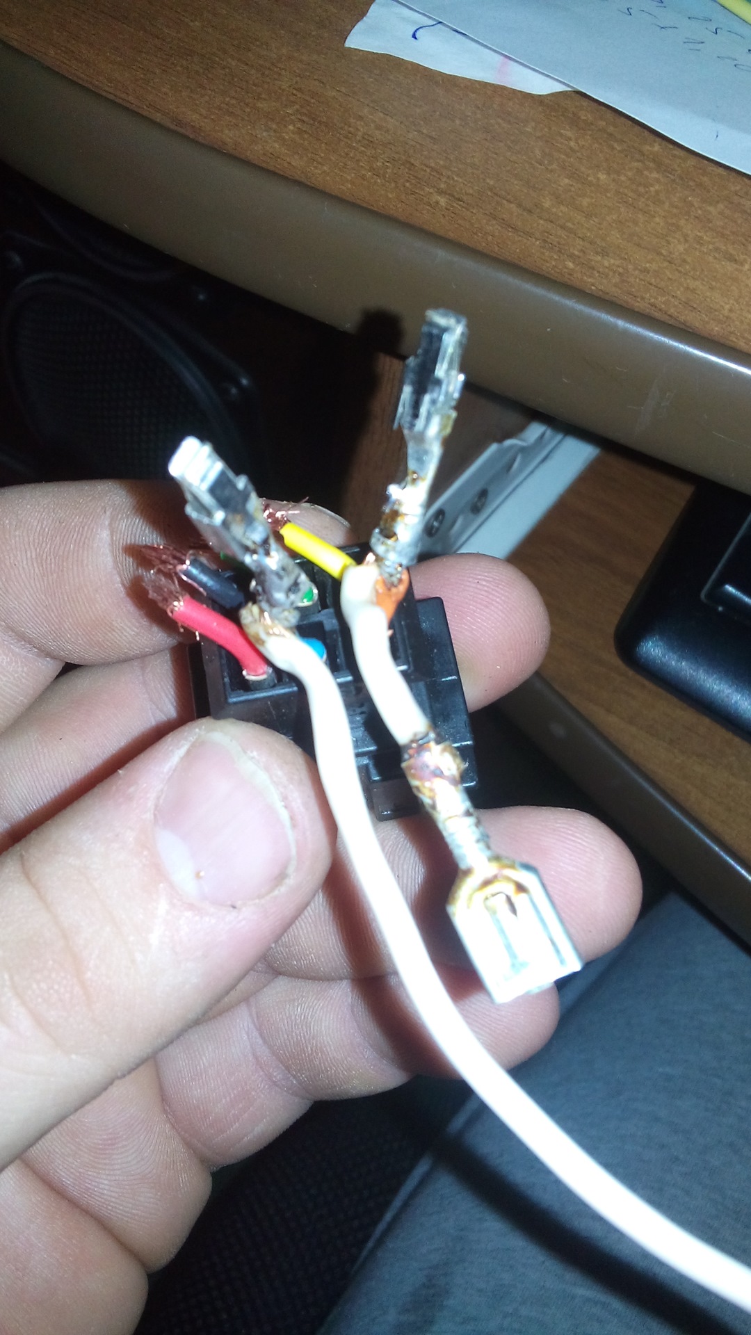 Как собрать разъем. Как собрать разъем. 5. Заменить прикуриватель на usb. Как собрать разъем.