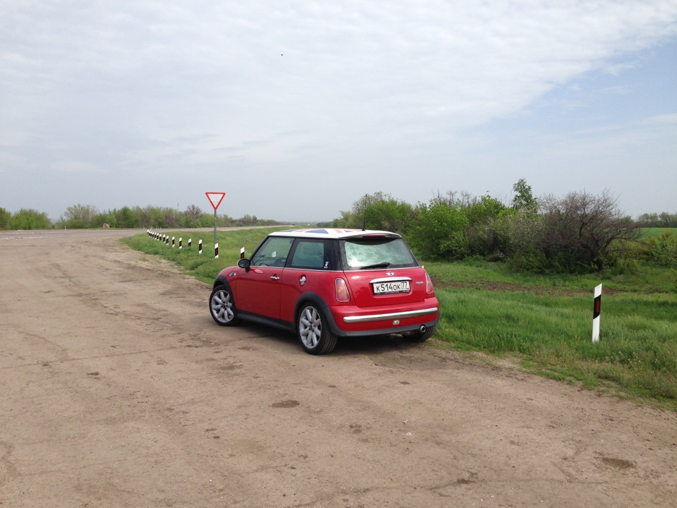 мини без внимания- не мини — MINI Cooper Mk I, 1,6 л, 2003 года ...