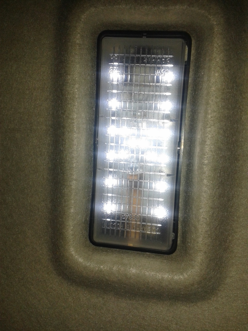 замена освещения салона — Lada 2115, 1,6 л, 2011 года | аксессуары | DRIVE2