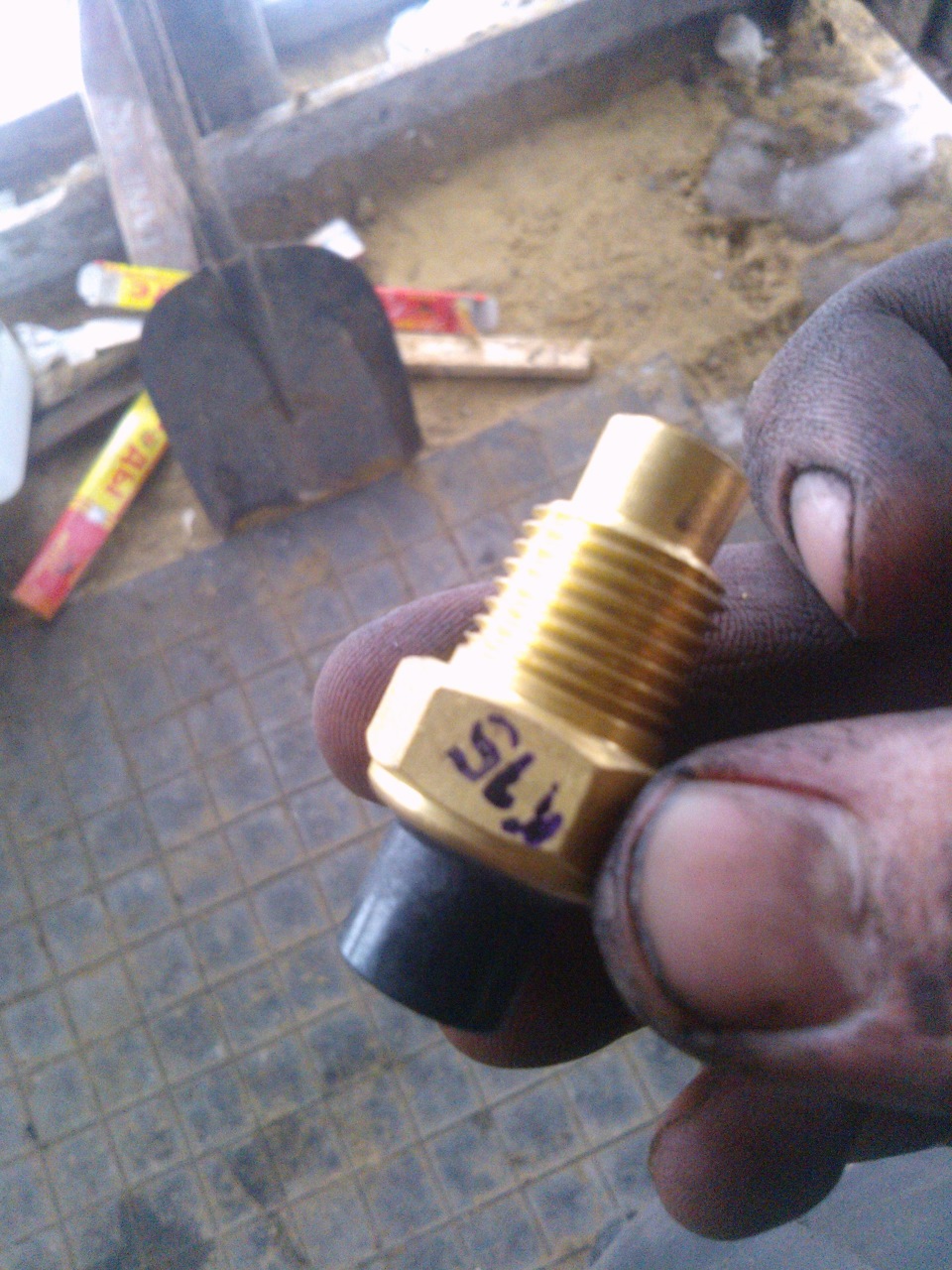 Прогорела прокладка под ГБЦ — Lada 21093, 1,5 л, 2001 года | своими ...