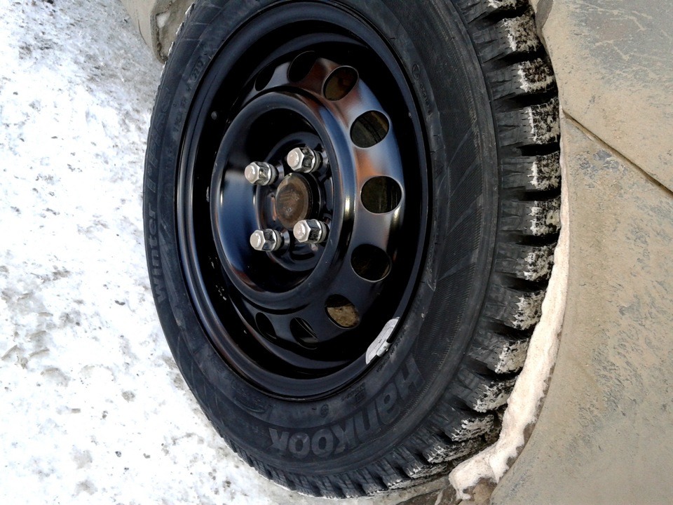 Hyundai accent 2008 размер резины. Шины акцент 14. 185 65 r14 акцент. Колеса 175 70 r14 на хендай акцент. Колеса р14 на акцент зимние.