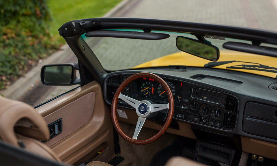 Saab 900 Turbo салон