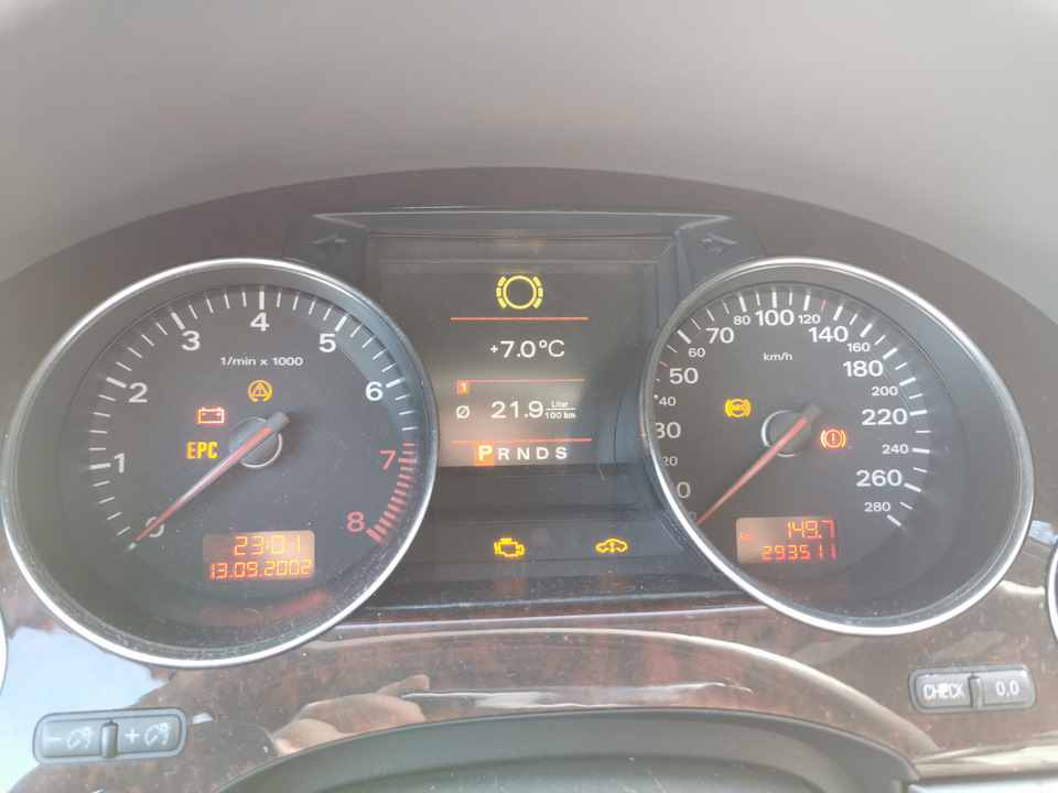 Мерцание панели, помогите советом… — Audi A8 (D3), 4,2 л, 2003 года поломка DRIVE2