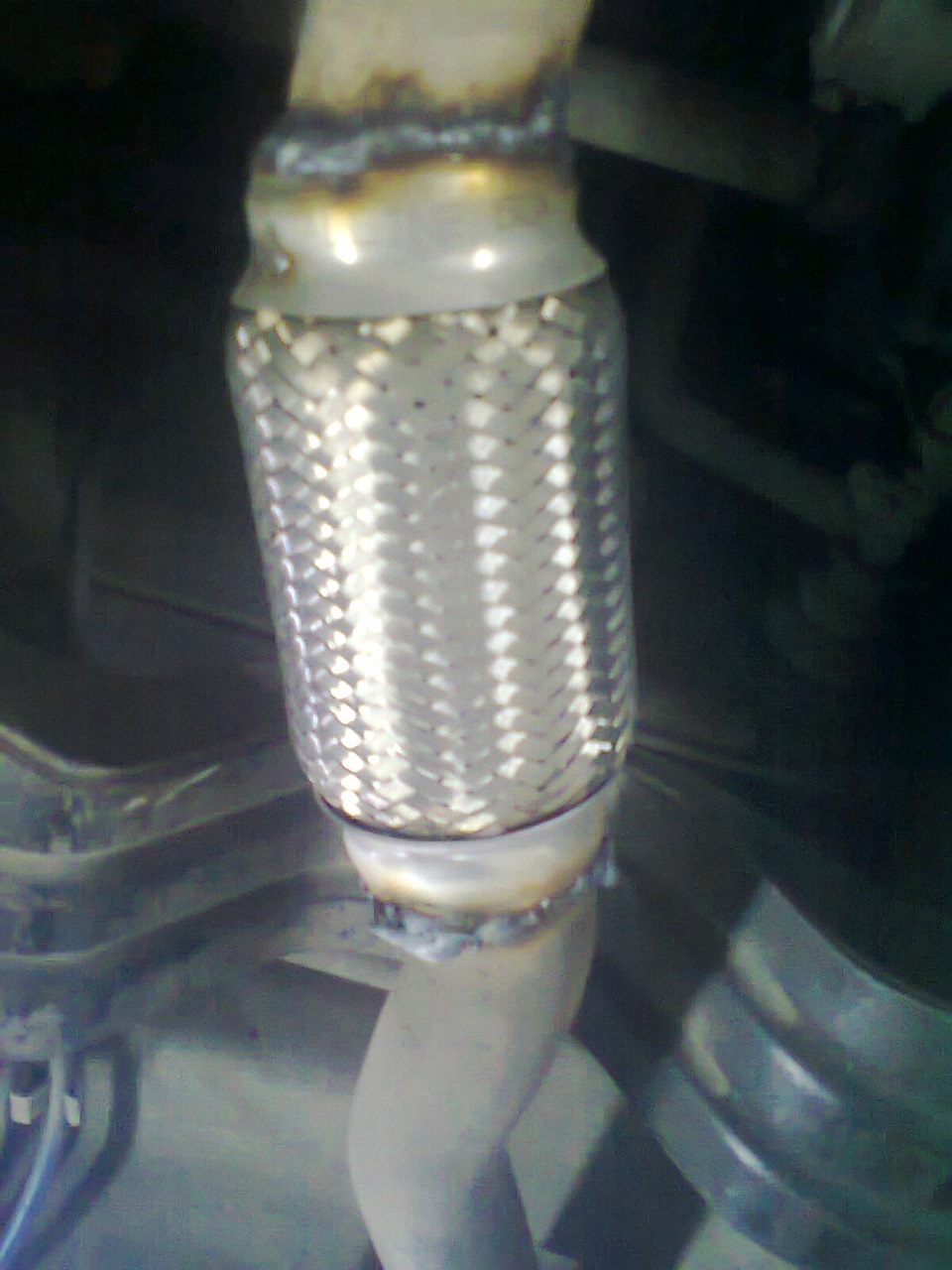 Прогорела гофра глушителя) — Opel Astra F, 1,6 л, 1999 года | своими ...