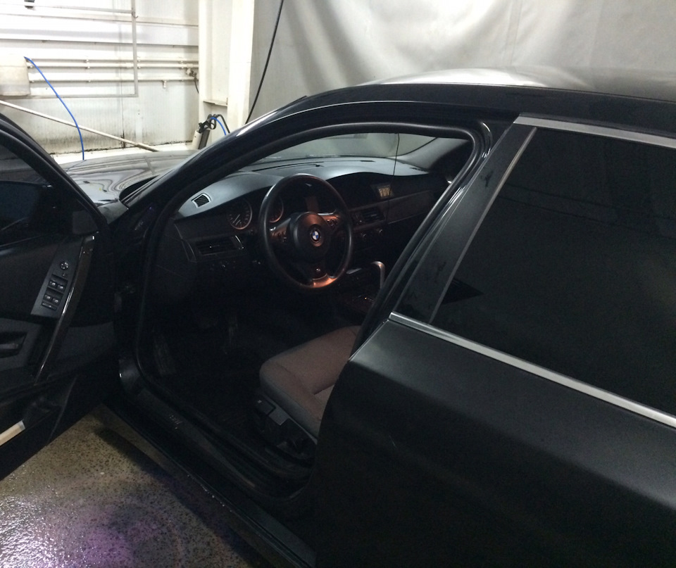 Фото в бортжурнале BMW 5 series (E60)