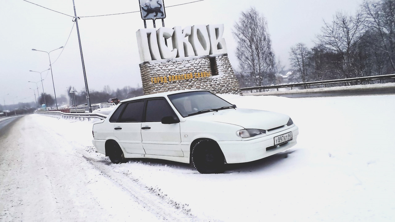 Lada 2115 1.5 бензиновый 2006 | Белая полоса на DRIVE2