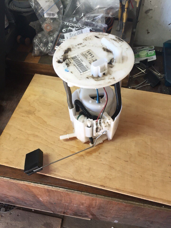 Замена топливного фильтра, обслуживание суппортов и шиномонтаж. - Mazda CX-5 (1G