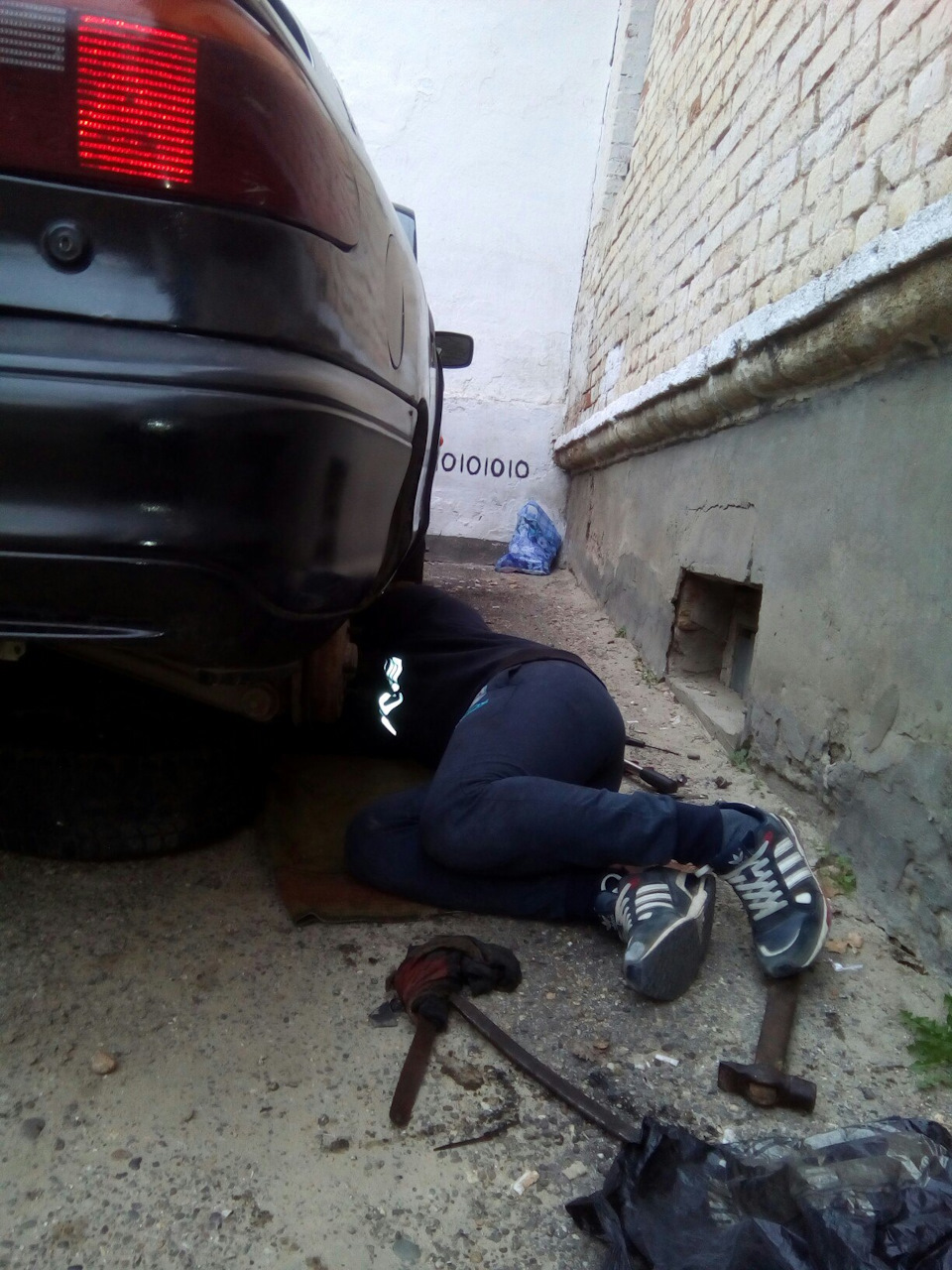 Солдатики колодок в барабанных тормозах — Ford Mondeo I, 1,6 л, 1995 ...