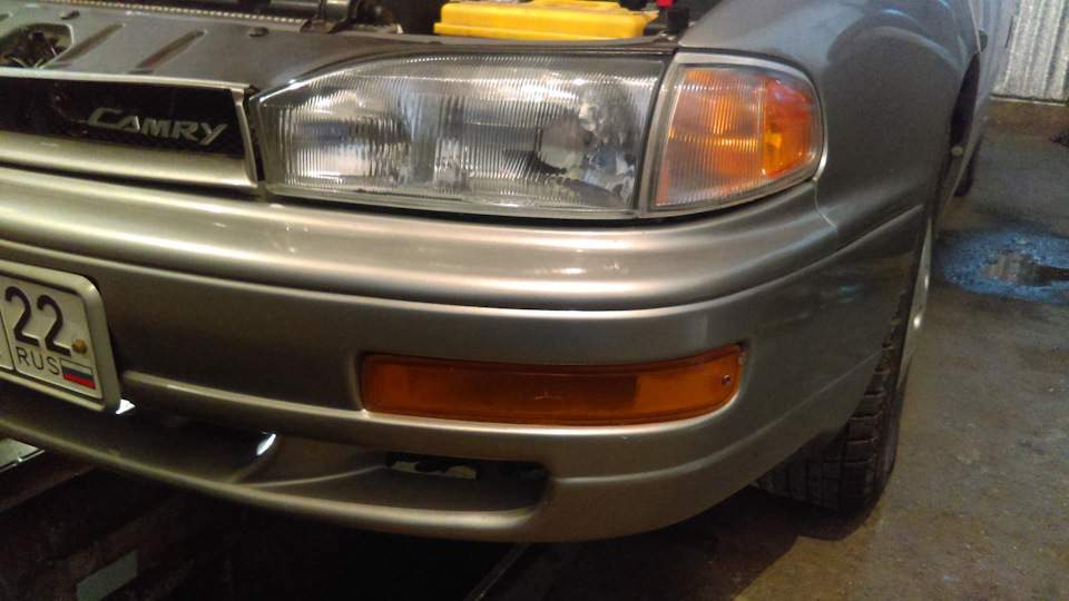 Габариты с янтарными светоотражателями — Toyota Camry (XV10), 3 л, 1995 ...