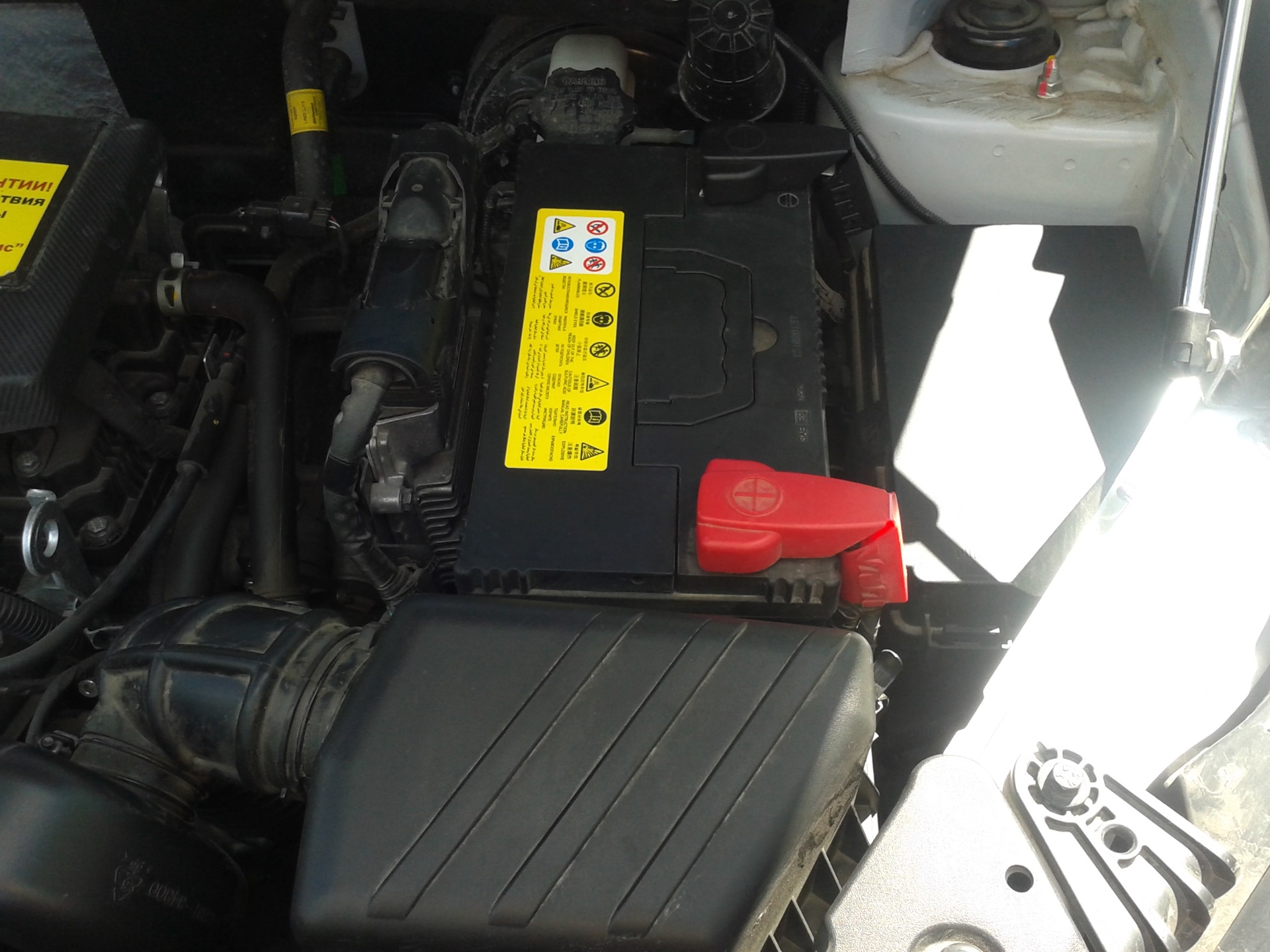 Ssangyong actyon аккумулятор. ССАНГЙОНГ Актион аккумулятор. Ssang Yong Actyon Sport аккумулятор. АКБ саньенг Актион 2.0 дизель. SSANGYONG Actyon 2013 аккумулятор.