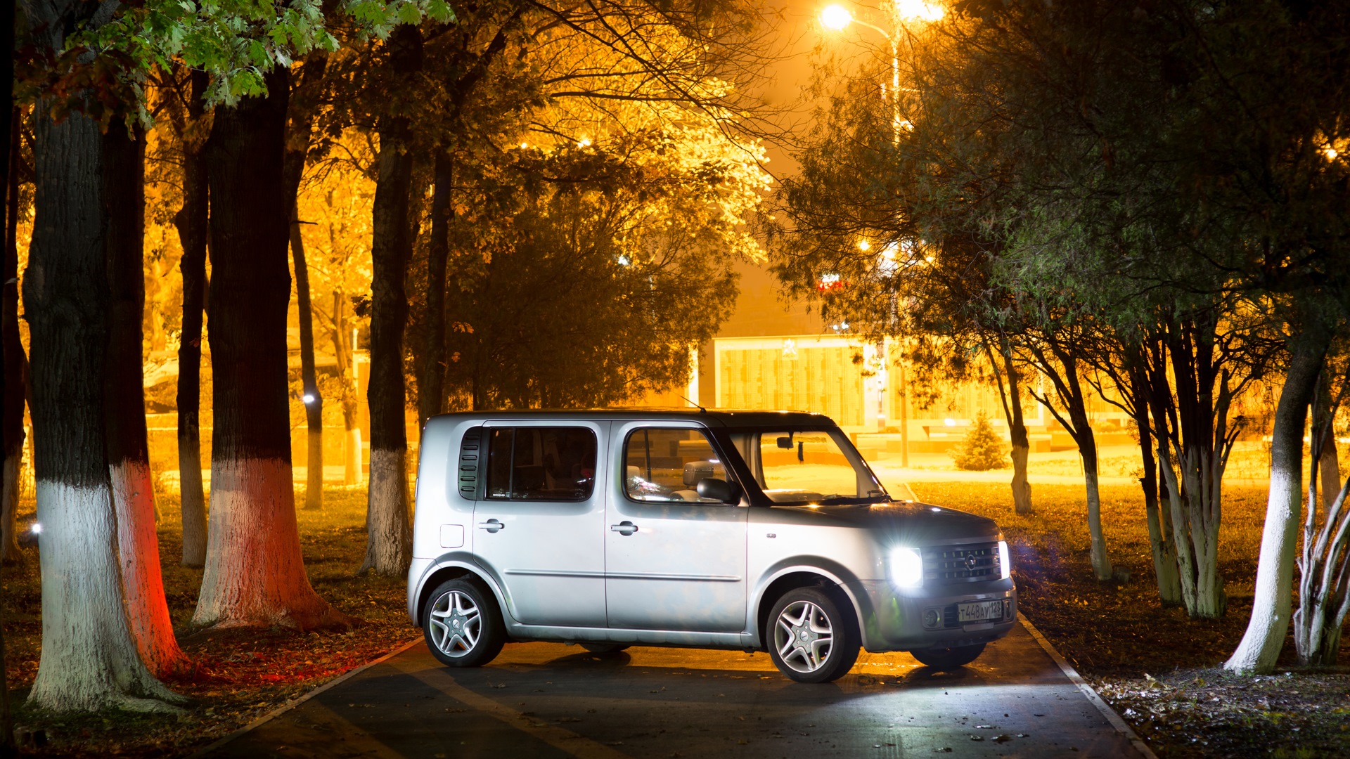 Nissan Cube 4