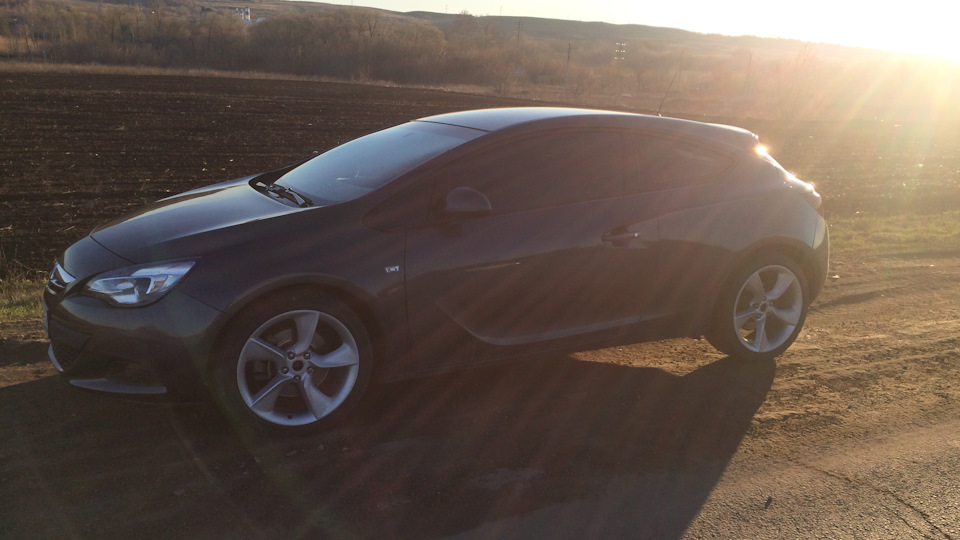 Выбор летней Резины Goodyear vs Nokian — Opel Astra J GTC, 1,8 л, 2012