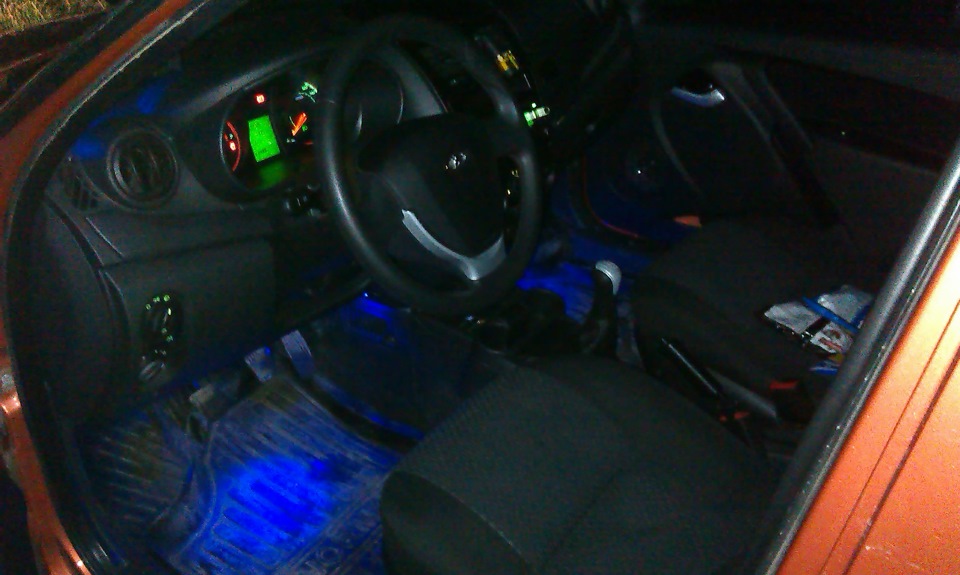 Подсветка салона — Lada Калина Хэтчбек (2G), 1,6 л, 2013 года ...