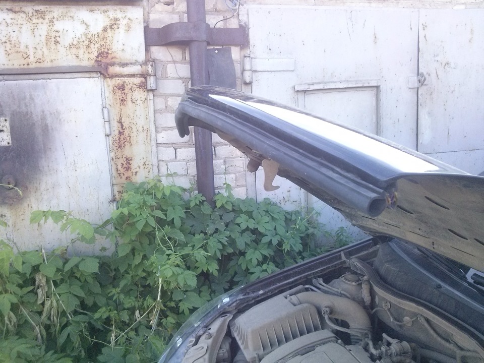 Уплотнитель капота — Opel Astra H, 1,6 л, 2011 года | стайлинг | DRIVE2