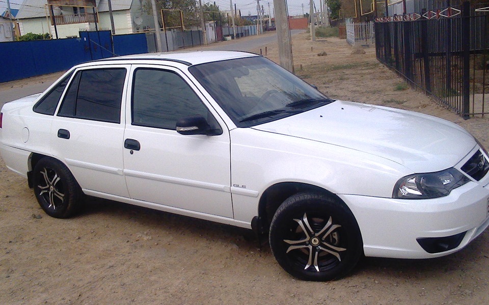 Daewoo Nexia n150 белая