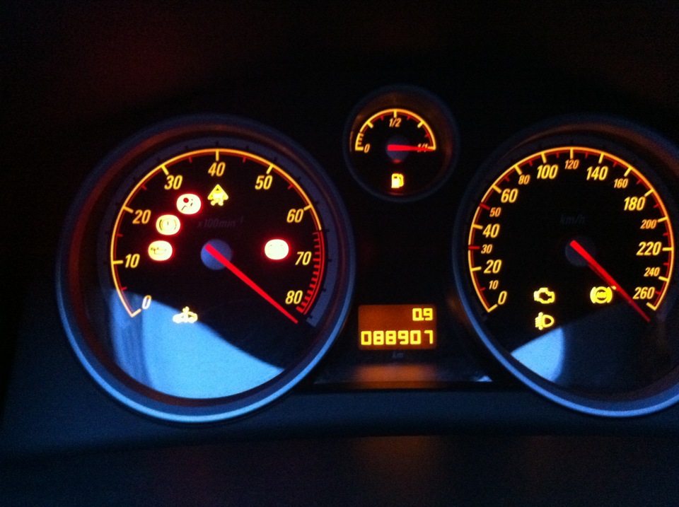 Панель зафира б. Opel Astra h 245 км/час.
