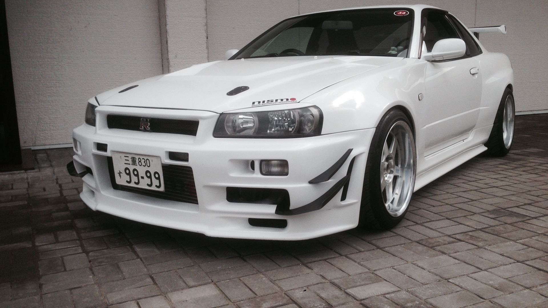 Neksa Autotuning Skyline r34