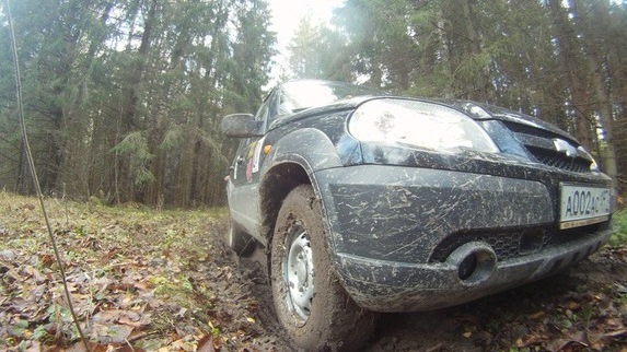 Chevrolet Niva 1.7 бензиновый 2010 | (черно-синий металлик) на DRIVE2