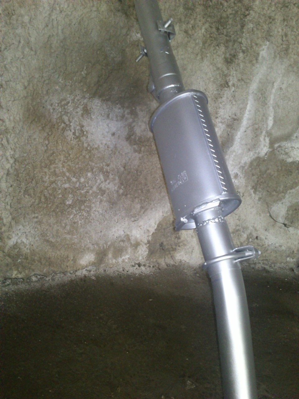 Замена пламегасителя — Москвич 2141, 2 л, 1987 года | своими руками ...