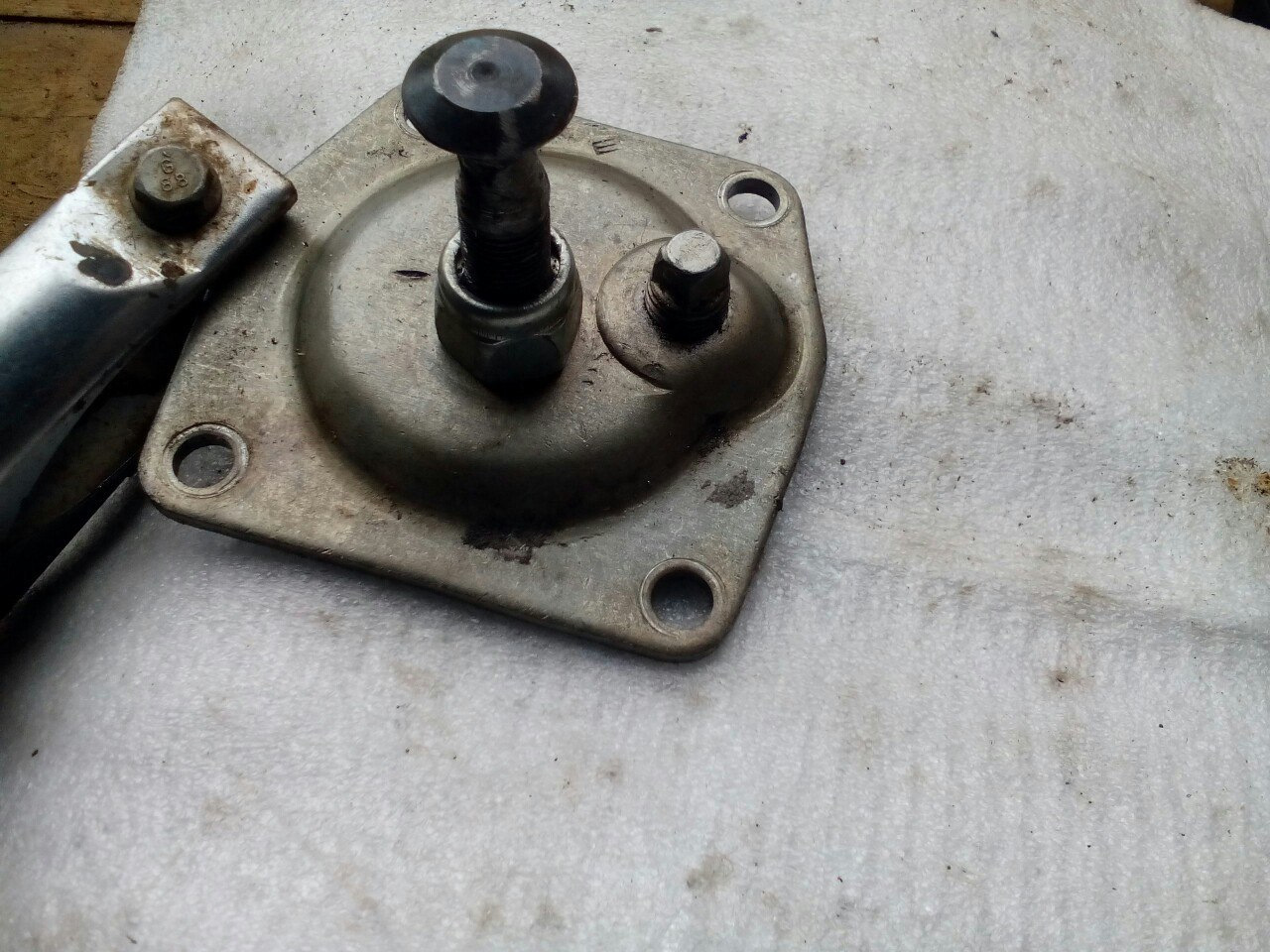 Рулевой редуктор от ваз 2106 на луаз. Установка рулевого редуктора. Рулевой редуктор 2113. Установка рулевого редуктора. Рулевое управление луаз 969.