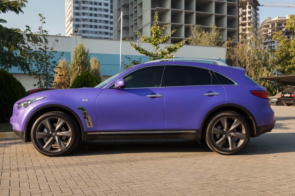 Infiniti fx50s малиновый Кэнди