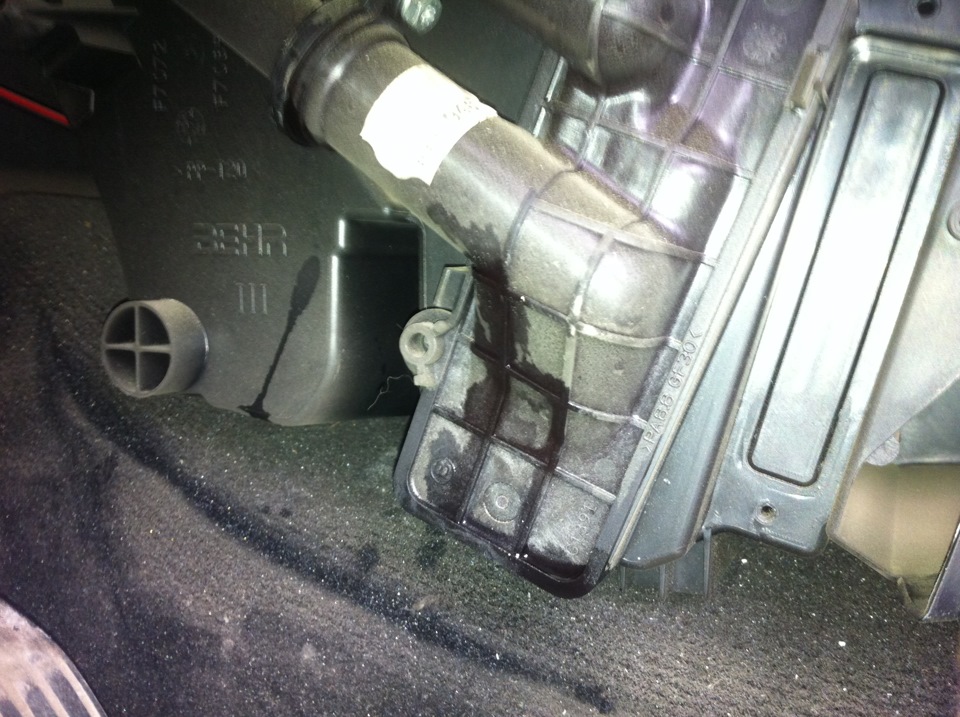 Антифриз под ковриком — Peugeot 307, 1,6 л, 2007 года | своими руками ...