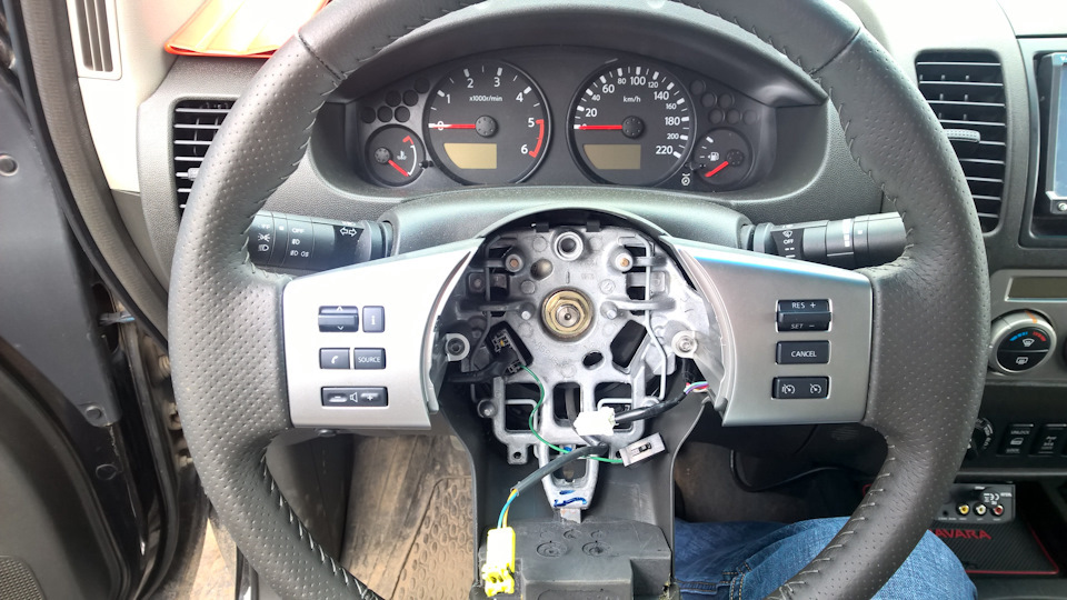 Nissan pathfinder r51 как снять руль Удаление "серебра" с руля. - Nissan Pathfinder (3G), 2,5 л, 2012 года стайлинг D