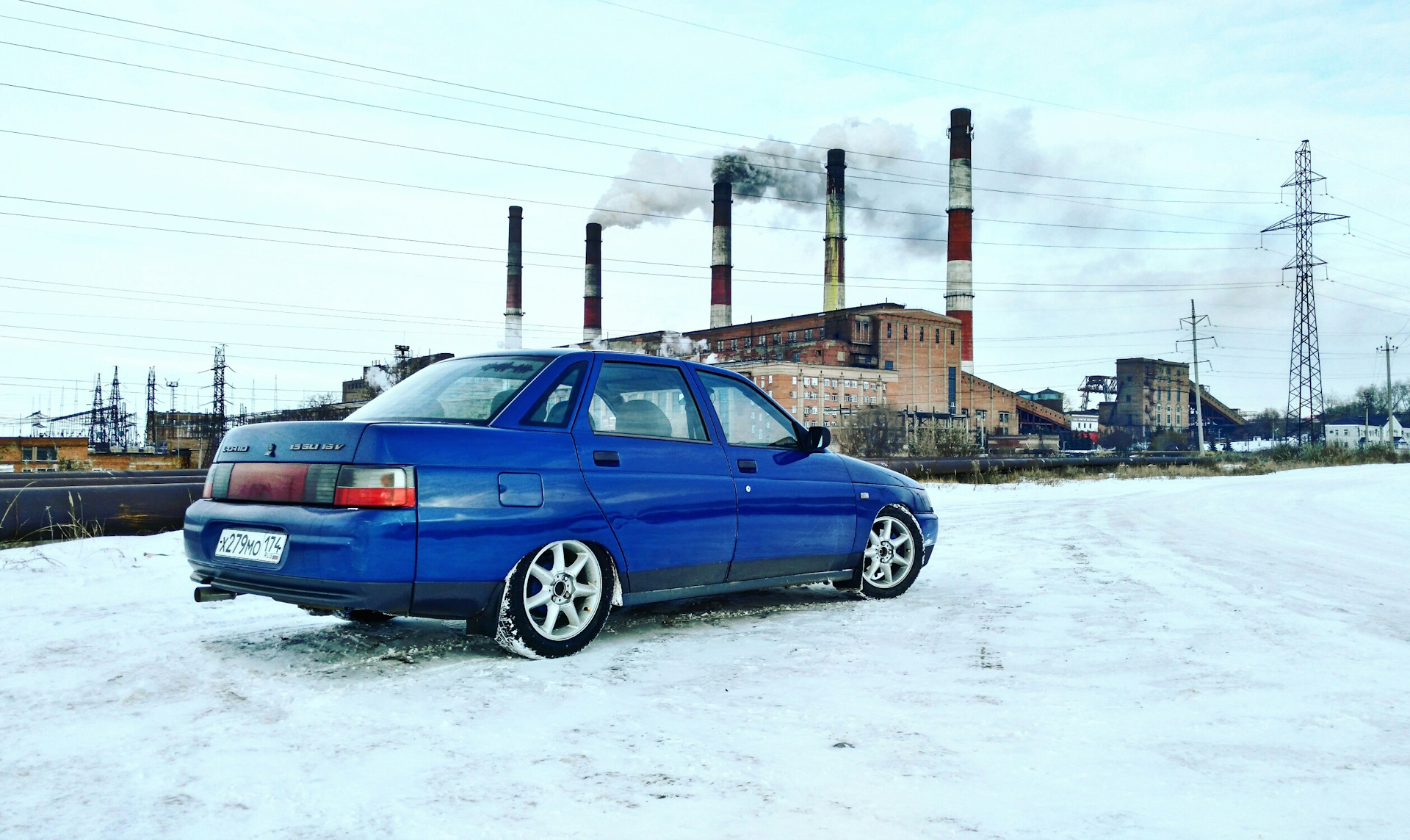 Голубая ваз 2110
