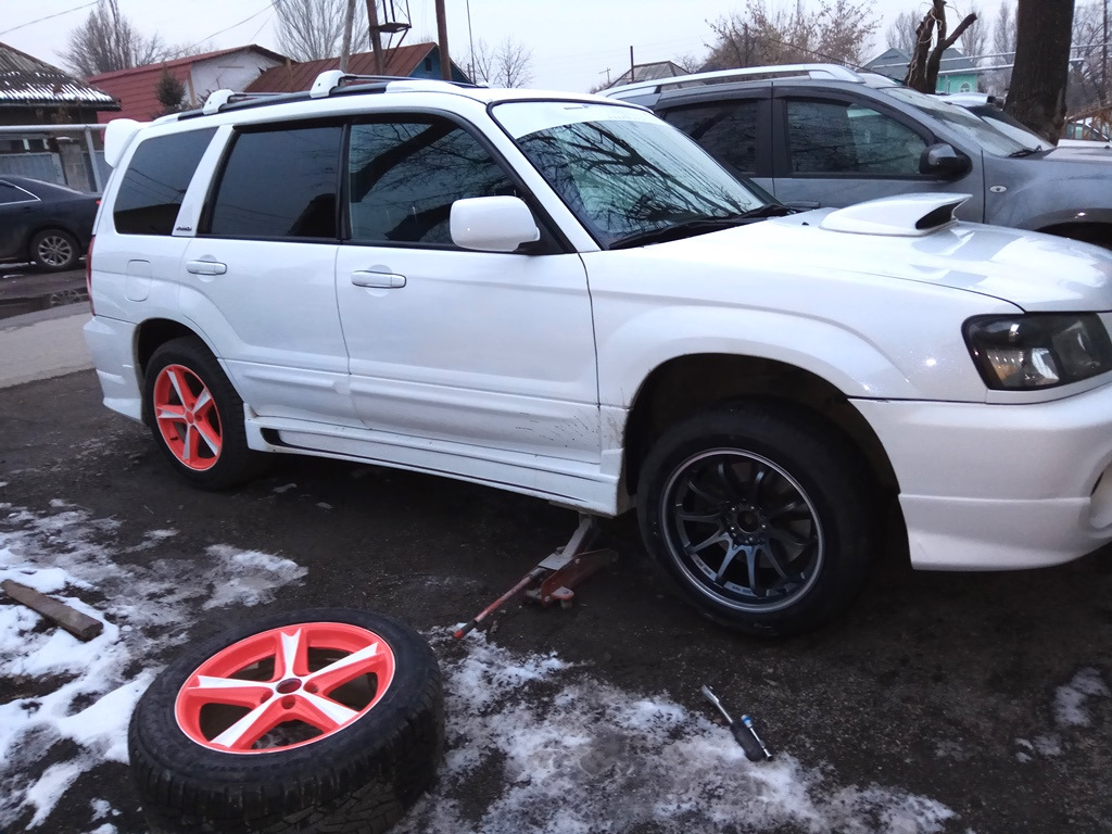 Кольца на форестер. Subaru Forester r17. Forester SG r17. Forester sg5 r17. 9.5 Et30 Subaru Forester.