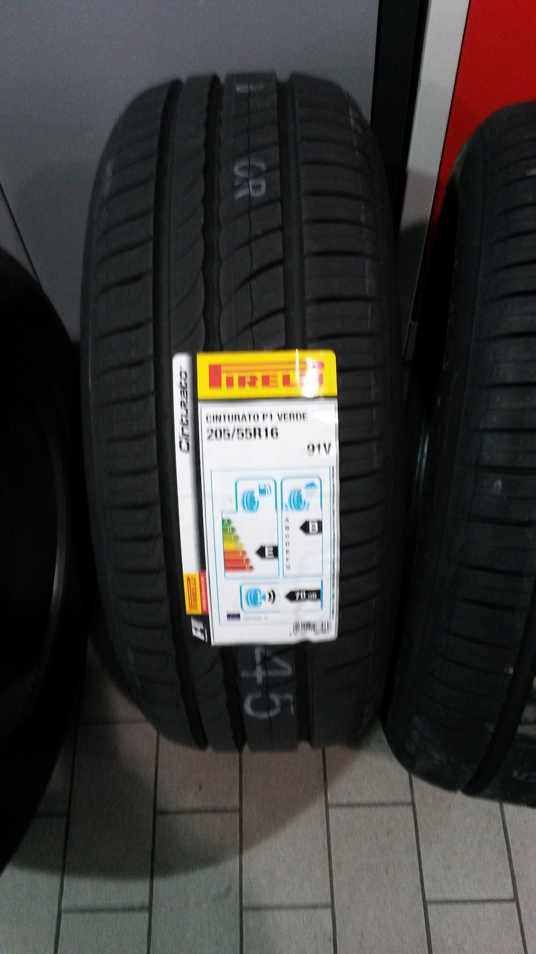 Pirelli cinturato p1 205 55 16