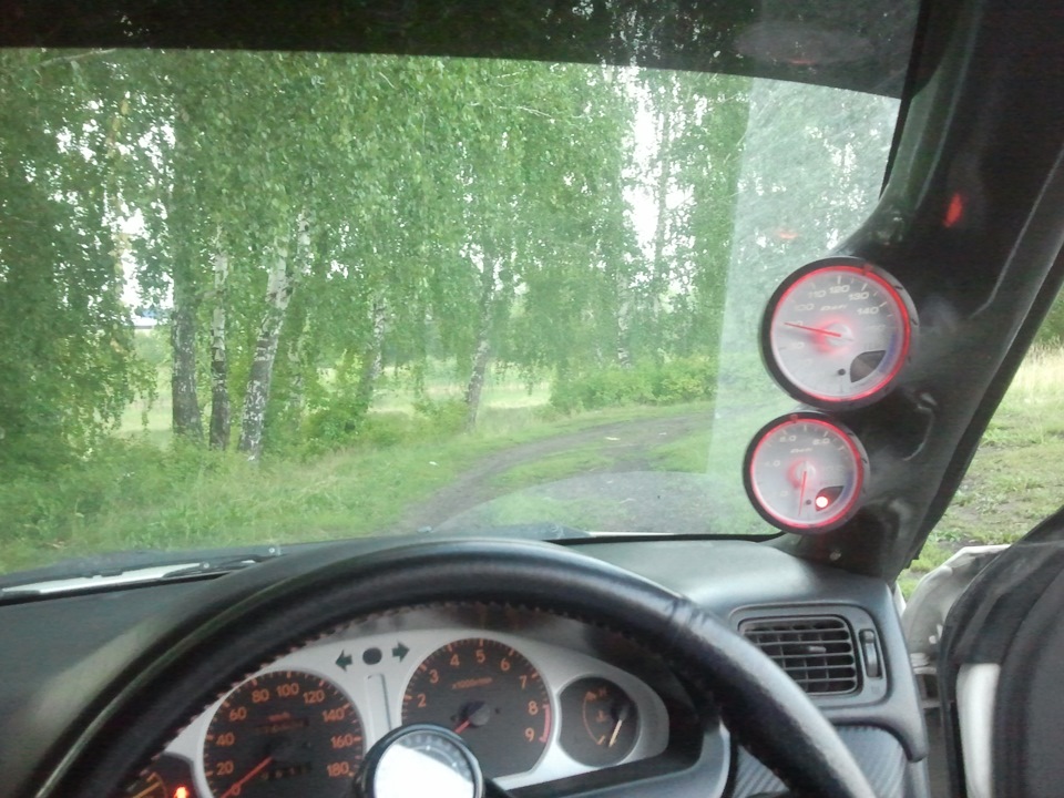 фото салона и подкапотного — Toyota Corolla Levin (AE110/111), 1,8 л ...