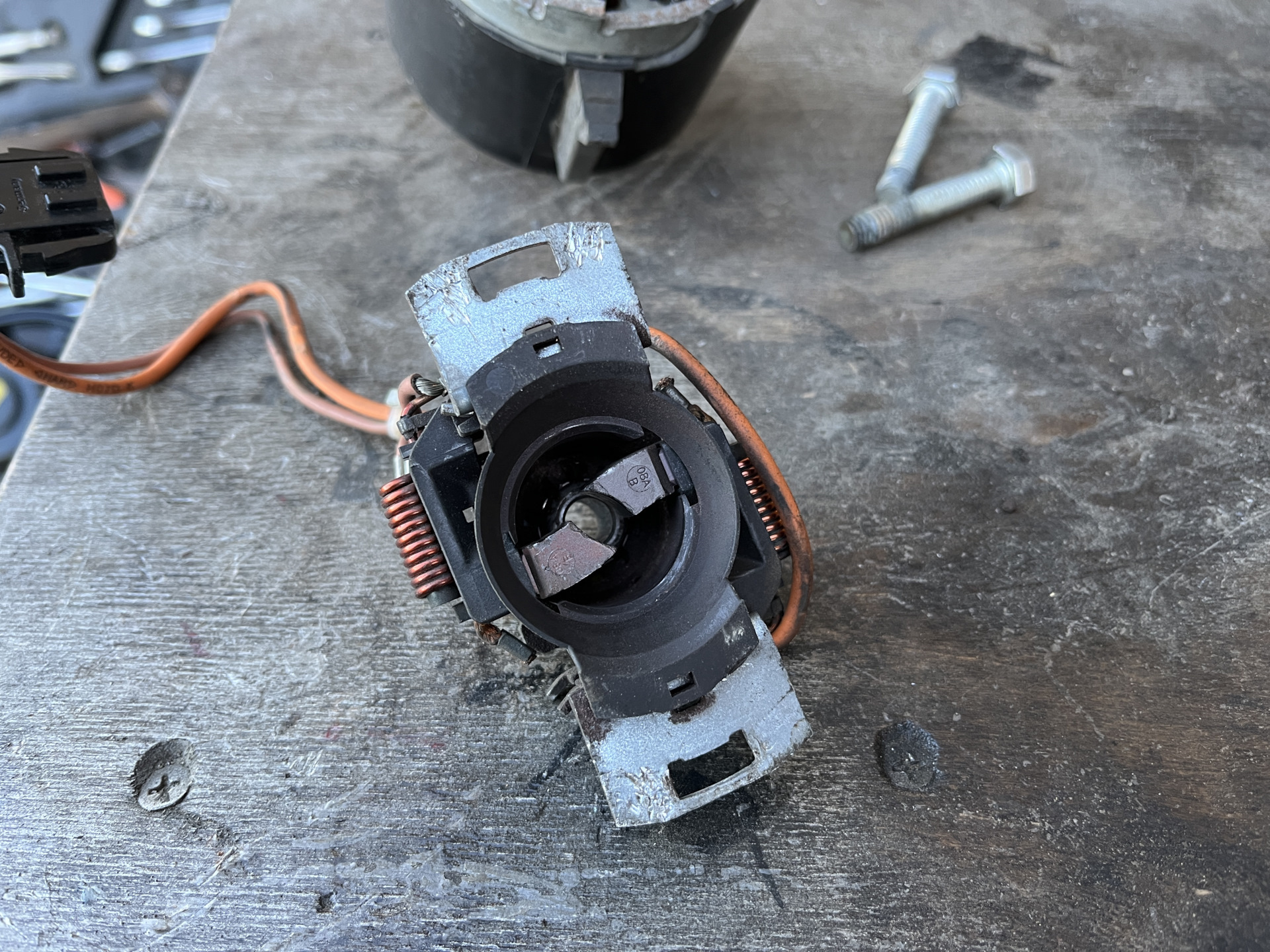 Ремонт вентилятора климата путем замены на новый. — Skoda Octavia A5 ...