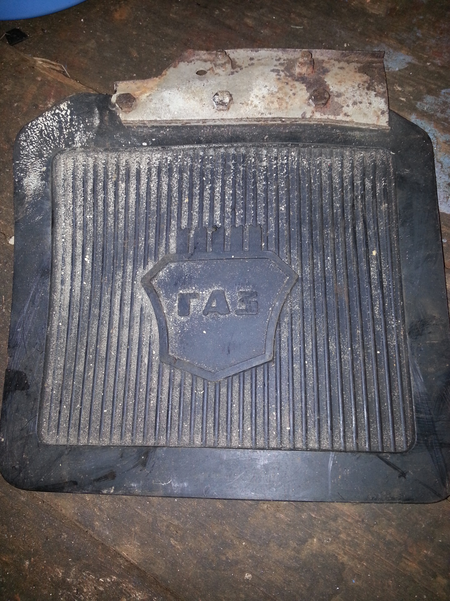 Родные брызговики Москвич 2140 SL, 1,5 л, 1988 года запчасти DRIVE2