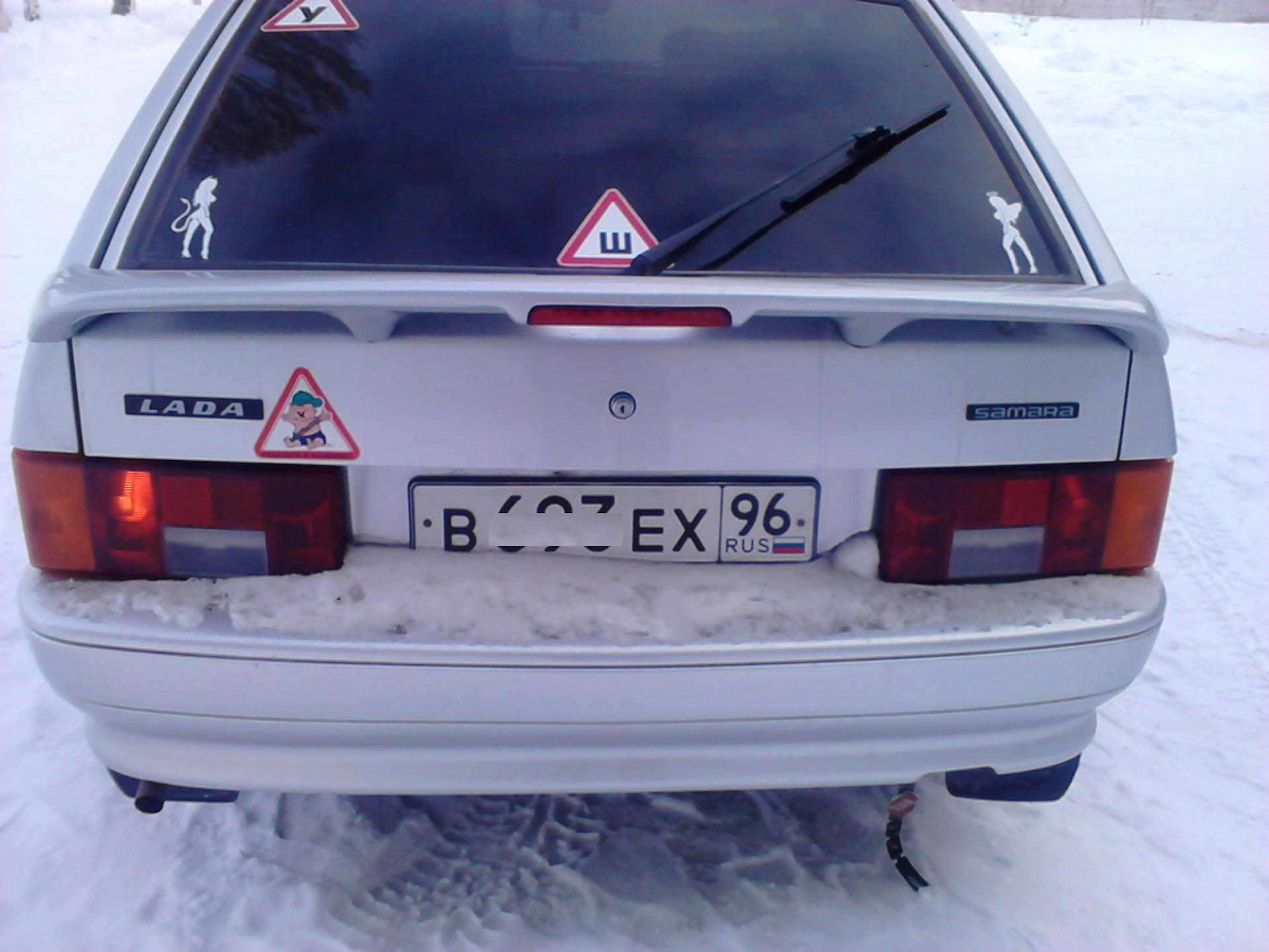 Замена ламп заднего габарита — Lada 2114, 1,6 л., 2009 года ...