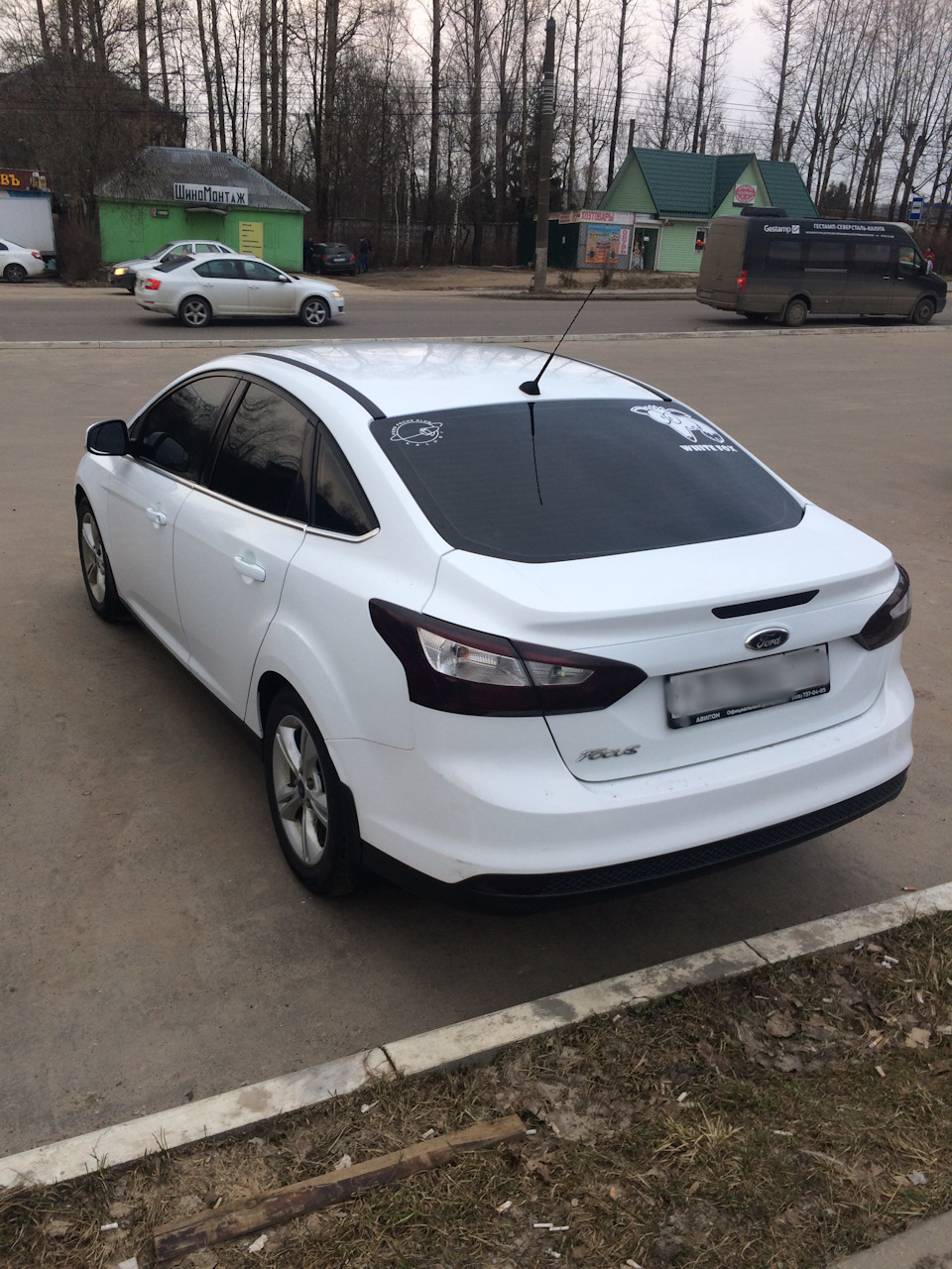 Ford Focus 3 седан белый