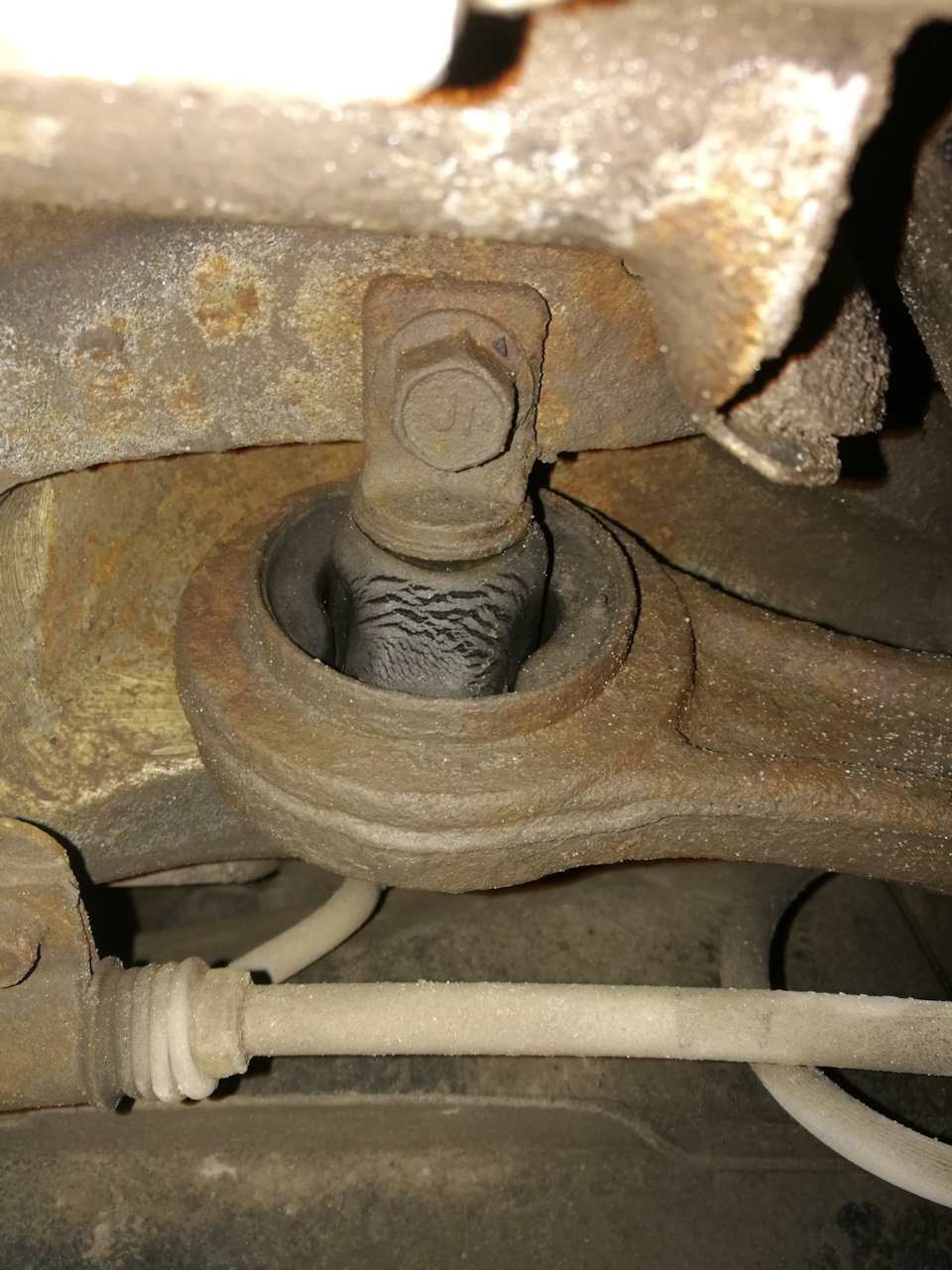С салентблоком все в порядке? — Mitsubishi Outlander XL, 3 л, 2008 года ...