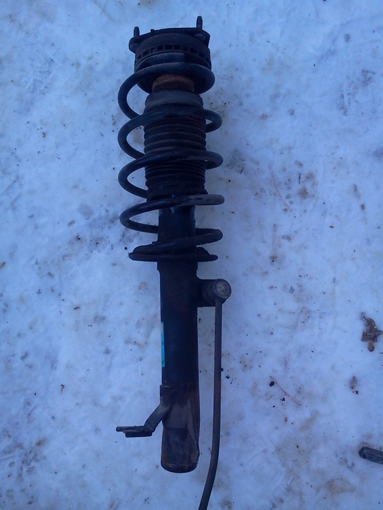 погнуло его в самом низу( — Ford Fiesta (Mk V)