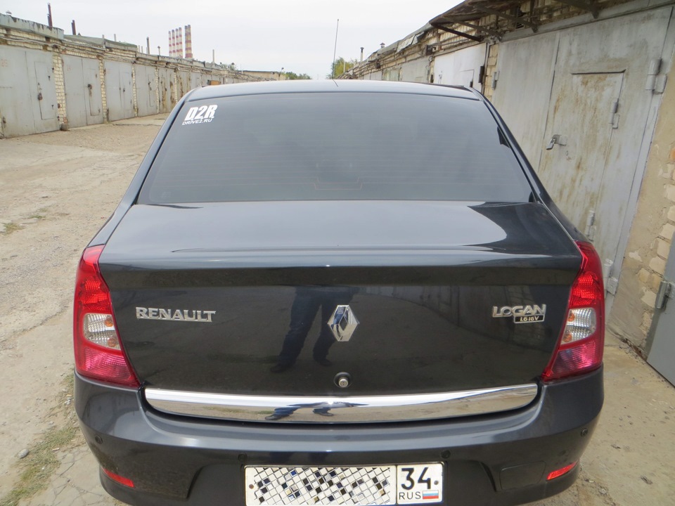 Renault logan задний. Рено Логан 1 задняя. Рено Логан заднее стекло. Заднее стекло Рено Логан 1. Рено Логан черный сзади.