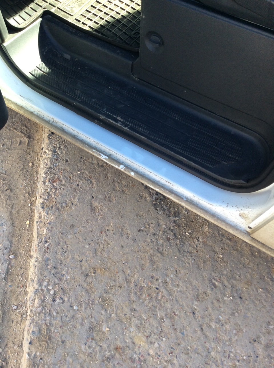 Уплотнители и катафоты на двери — Mercedes-Benz Vito (2G), 2,2 л, 2013 ...