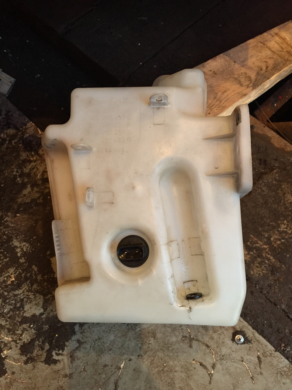 датчик 109922755 HANS PRIES (в оригинале 7M0919376), 7M0919382 уплотнительное кольцо — Skoda Octavia A5 Mk2. Запчасти на фото: 109922755, 7M0919376, 7M0919382