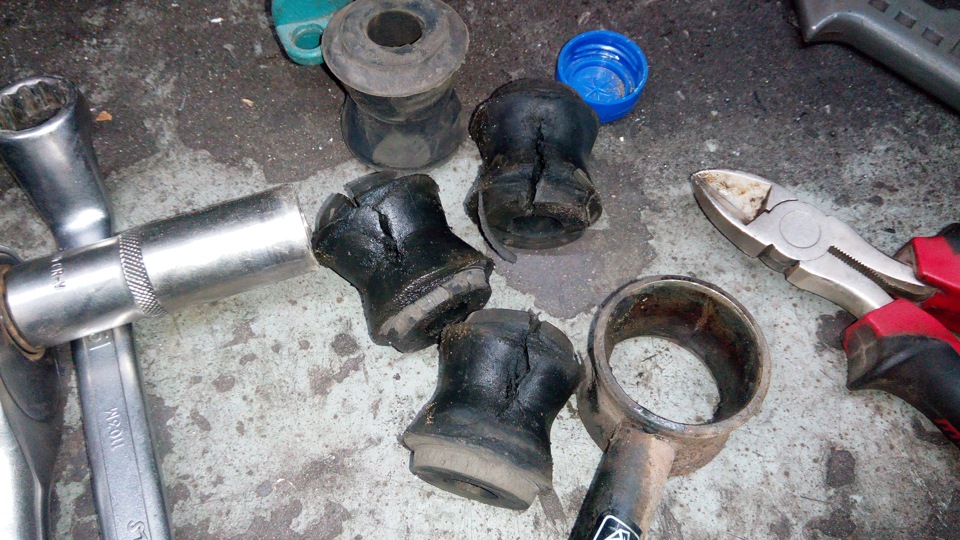 Замена кардана и резинок реактивных тяг — Lada 4x4 3D, 1,7 л, 2014 года ...