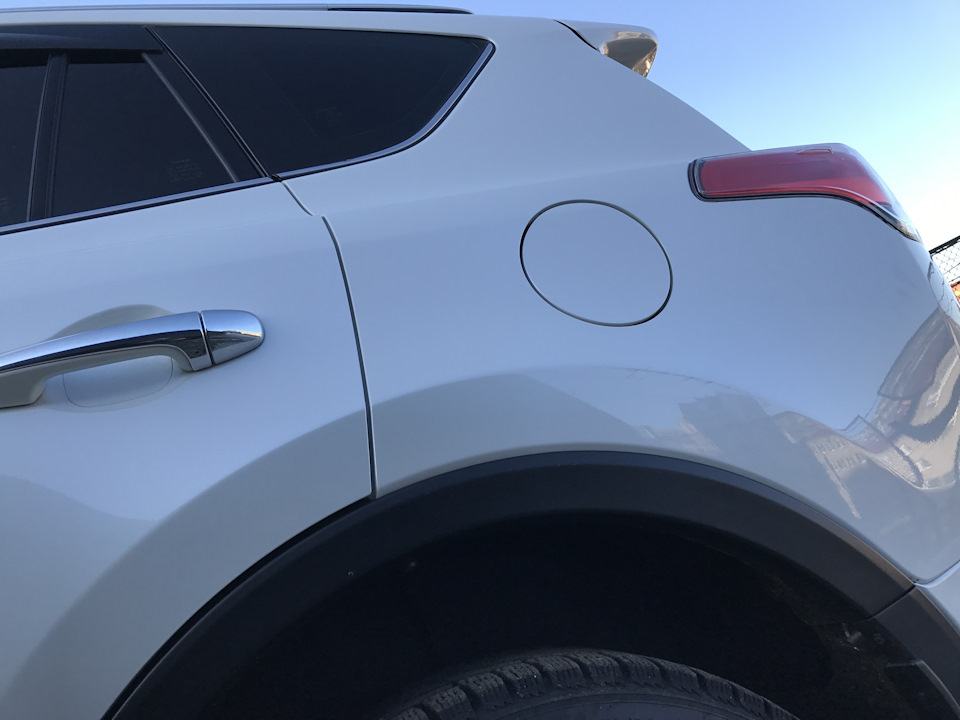 Фото в бортжурнале Toyota RAV4 (IV)