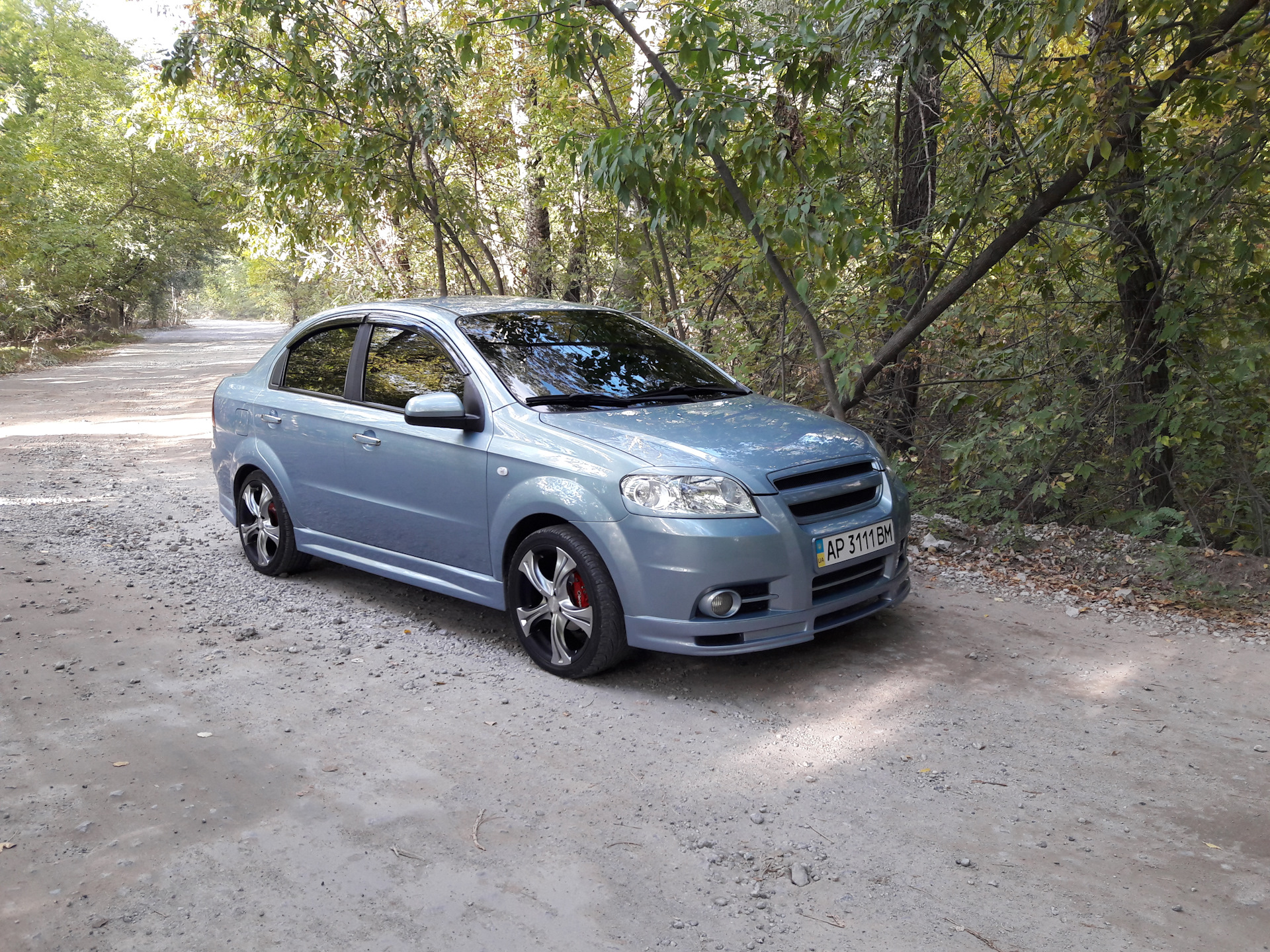 Шевроле т250 фото. Шевроле Авео r17. Авео т250 r17. Chevrolet Aveo 2011 Tuning. Chevrolet Aveo t250 голубой.