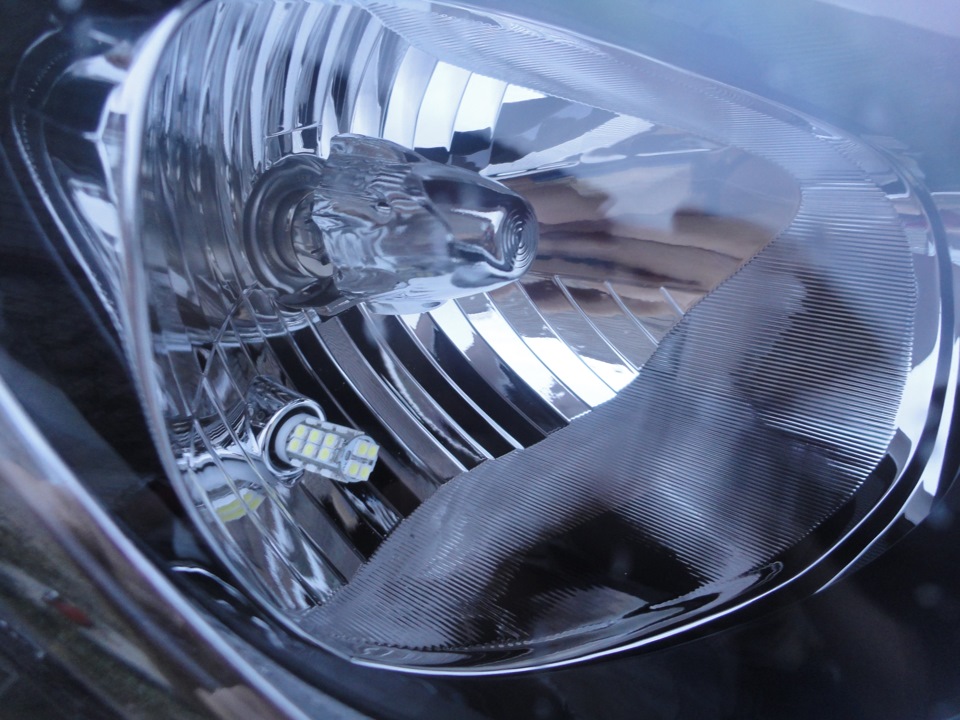 Светодиодные габариты — Hyundai Solaris, 1,6 л, 2013 года | электроника ...